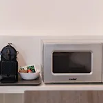 White Magnolia Apartment *